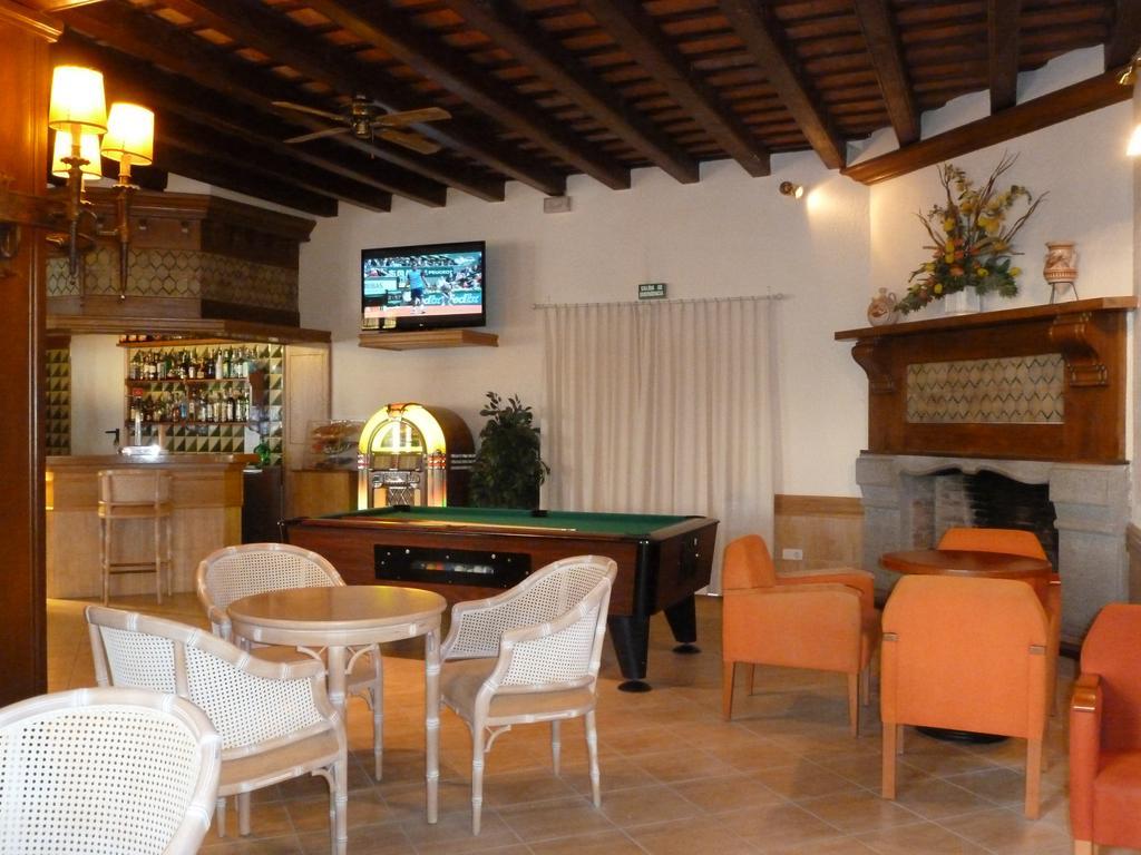 Hotel La Carolina โยเรตเดมาร์ ภายนอก รูปภาพ