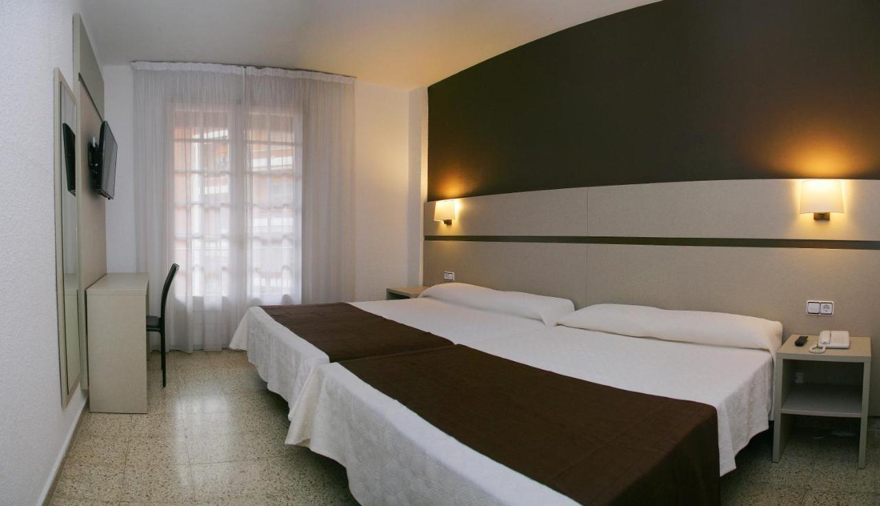 Hotel La Carolina โยเรตเดมาร์ ภายนอก รูปภาพ