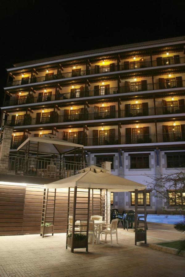 Hotel La Carolina โยเรตเดมาร์ ภายนอก รูปภาพ