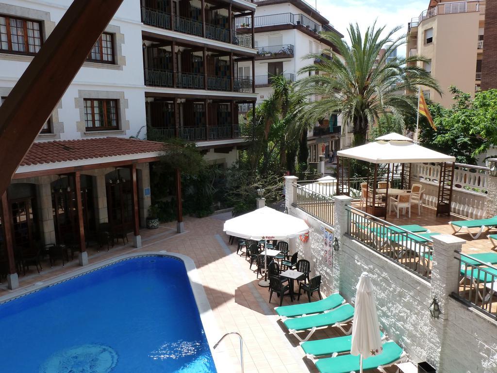 Hotel La Carolina โยเรตเดมาร์ ภายนอก รูปภาพ