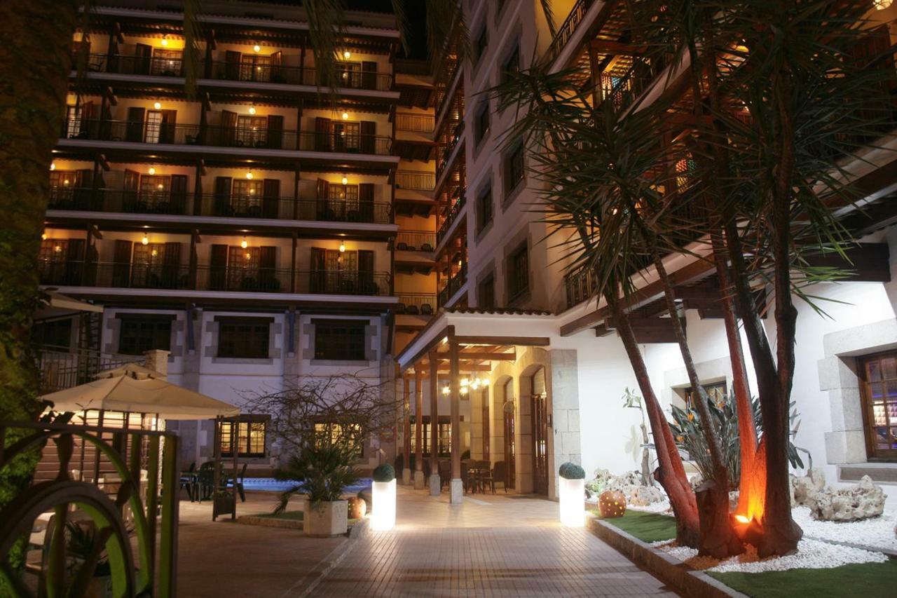 Hotel La Carolina โยเรตเดมาร์ ภายนอก รูปภาพ