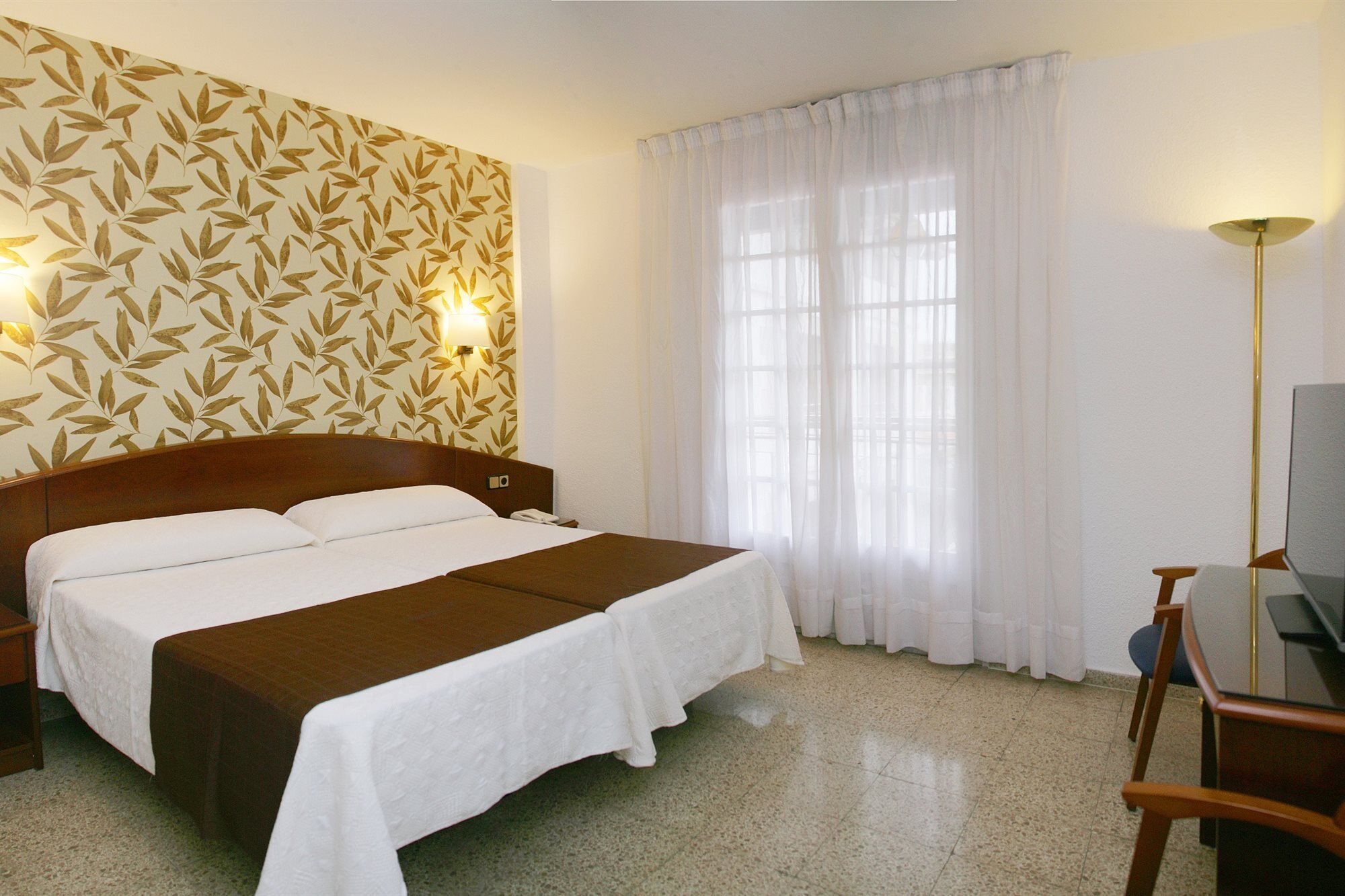 Hotel La Carolina โยเรตเดมาร์ ภายนอก รูปภาพ