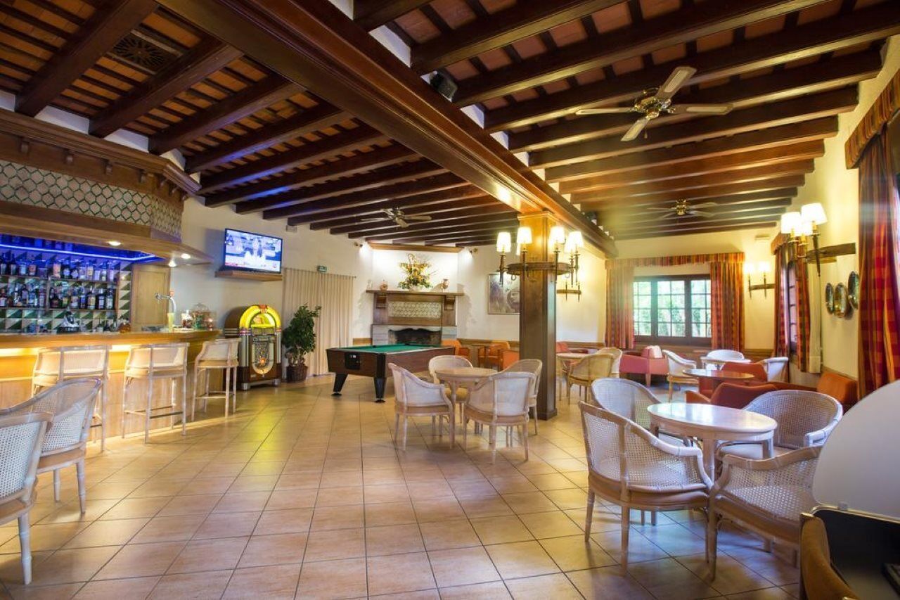 Hotel La Carolina โยเรตเดมาร์ ภายนอก รูปภาพ