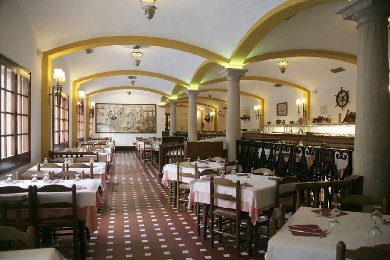 Hotel La Carolina โยเรตเดมาร์ ภายนอก รูปภาพ